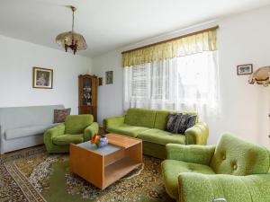 Holiday Home Dahlia by Interhome
