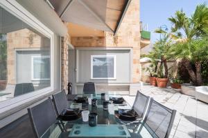 Mondello Deluxe Retreat by DomuSicily