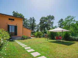 Holiday Home Elena by Interhome