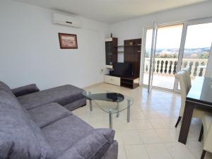 Apartment Milin-2 by Interhome