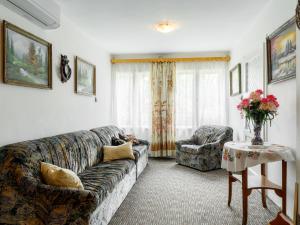 Holiday Home Julia by Interhome