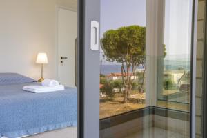 Bays Balcony Verga