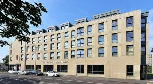 Cosy Apartments and Private Ensuite at Mill House in Edinburgh - كوينسفيري