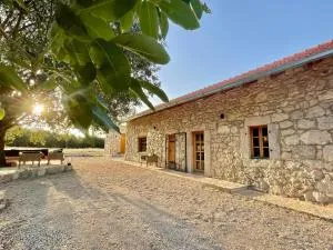 Kostela Stone House - Humac