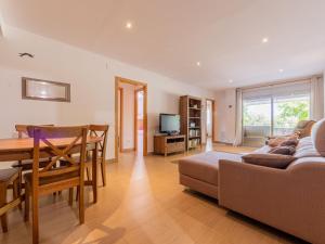 Apartment Luxor by Interhome