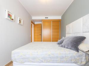 Apartment Luxor by Interhome