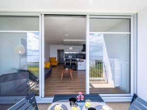 Appartements Apartment Residence Les Trois Iles by Interhome : photos des chambres