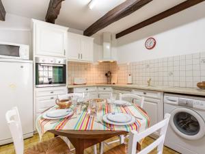 Maisons de vacances Holiday Home La Vallee by Interhome : photos des chambres