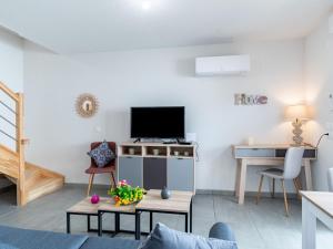 Apartment SC H01 by Interhome