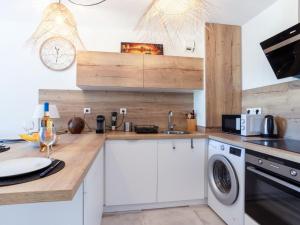 Apartment Rue de lAmarrage by Interhome