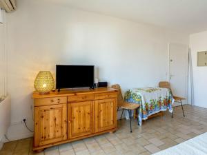 Appartements Apartment Saint James-13 by Interhome : photos des chambres