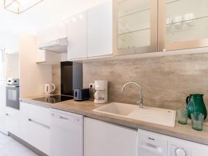 Apartment Les Trois Caps by Interhome