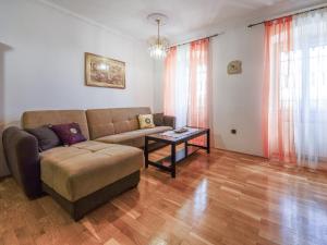 Apartment Edo-1 by Interhome 