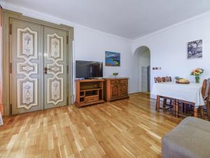 Apartment Edo-1 by Interhome 