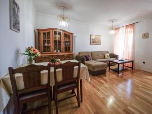 Apartment Edo-1 by Interhome