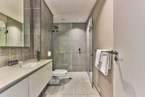 Great Studio with Balcony and City views