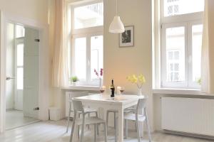 Eotvos Design Apartment