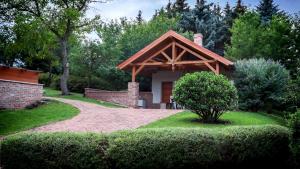 Őzkút Apartmanház