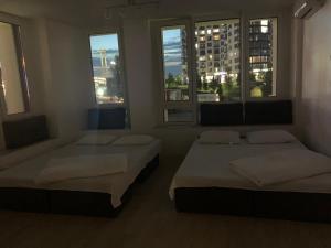 New 3 rooms apartment near the metro station