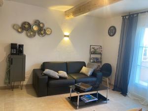 Maisons d'hotes Le Mas des Oliviers appartement 2 pieces tous conforts : photos des chambres