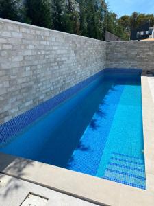 Villa Deni private pool beautiful view roof Terraceair condition inrooms