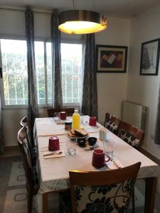 Posada Las Praderas con Piscina - Habitación con baño privado - Zona entre bodegas y viñedos