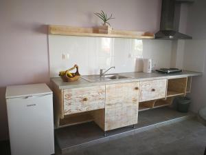 APARTMENTS BY THE SEA