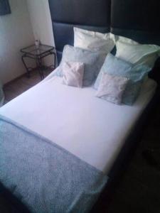 B&B / Chambres d'hotes LAC LEMAN Chambre Viarhona Geneve Annecy # primer 