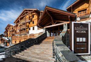 4 hvězdičkový hotel Lagrange Vacances Les Chalets d'Emeraude Hauteluce Francie