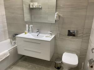 White Tower Apartament Privat Mamaia 504