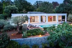 GOLDIMARE GARDEN RESIDENCE - Pelegrin