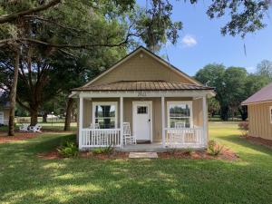 The Grand Oaks Resort