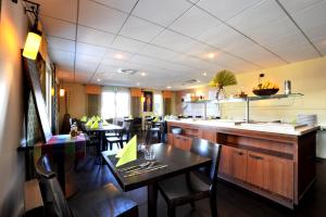 Hotels Kyriad Annecy Cran-Gevrier : photos des chambres