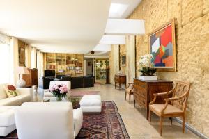 Villas The baroque villa linked to modernity near Nimes - by feelluxuryholidays : photos des chambres