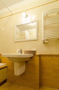 Apartment with Balcony room in Lovely Dream Apartment