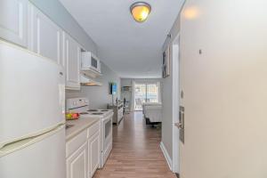 Renovated and Modern! Beautifully Updated Queen Suite! Sea Mist Resort 50410 Perfect for 2-4 guests!