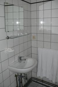 Quadruple Room room in Hôtel Les Acteurs