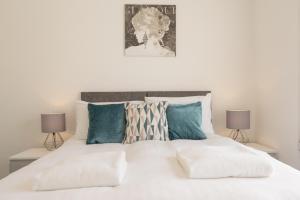 Highfield House - 1 Bed-Sleeps 2-TJS20HH - Apartments, Ilfracombe