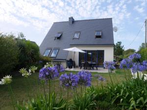 Maisons de vacances Holiday Home in Plouneour near Sandy Beach : photos des chambres