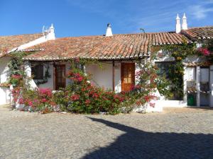 Quinta do Lagar - by Portugalferias