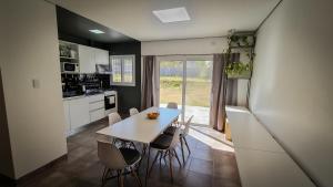 Casa D, moderna de 2 habitaciones con jardín en barrio de profesionales