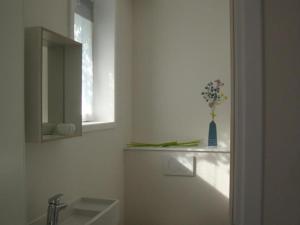 Maisons de vacances Gite de Charme avec Jardin, Equipe pour Familles et Bebes, a 15km de Dunkerque et 3km de Bergues - FR-1-510-170 : Maison de Vacances
