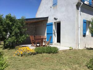 Maisons de vacances Maison cosy a Kervilahouen, 1 km de la mer, jardin, terrasse, BBQ, proche superette, 5 pers. - FR-1-418-192 : photos des chambres