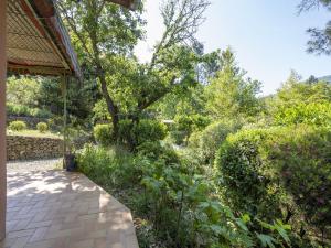 Villas Beautiful villa in Les Salelles with private pool : photos des chambres