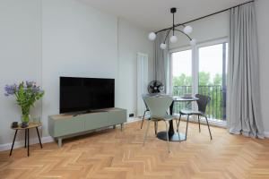 Warszawa Bohema Szwedzka Apartment by Renters