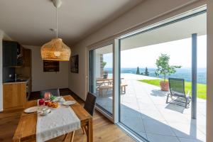 Greim15 --- Apartment mit Fernsicht und Pool 50m2