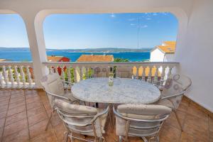 Apartments Lacic 