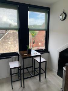 Lovely 2 Bedroom Apartment in Central Location