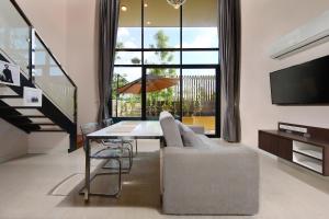 The Aristo by Holy Cow, 4-BR loft, 150 m2, pool view
