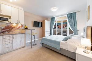 Oyo Deluxe Apartments